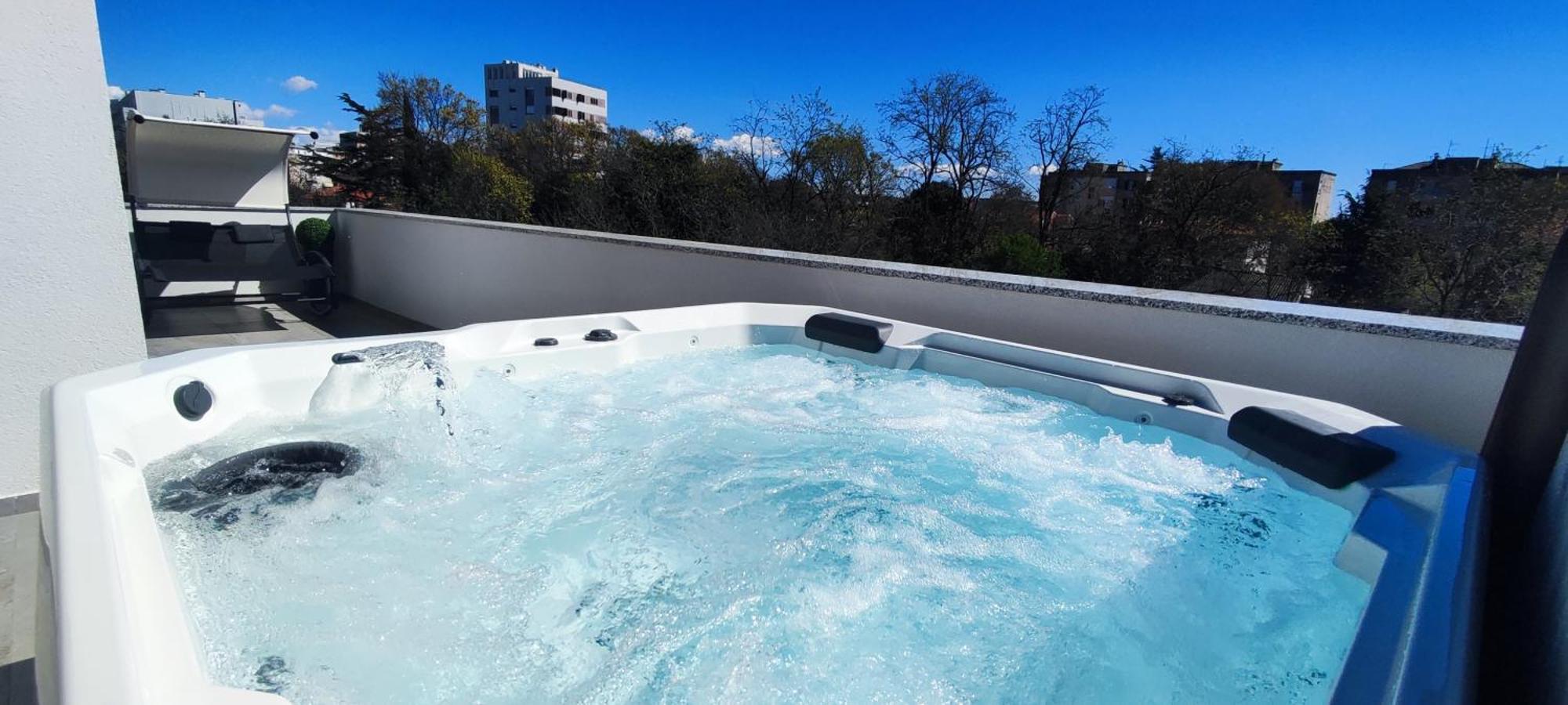 Villa Miema With Jacuzzi Zadar Eksteriør billede